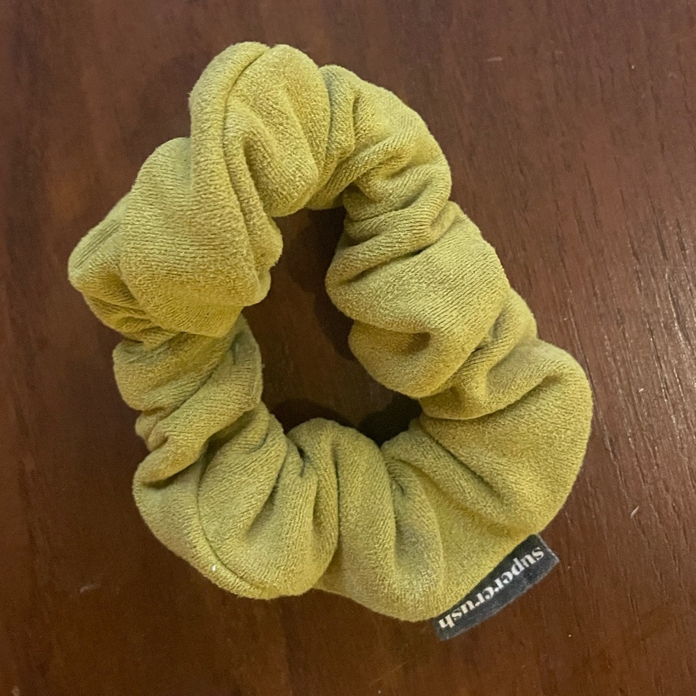 🍓3/$20🍓 SUPERCRUSH Suede Scrunchie
